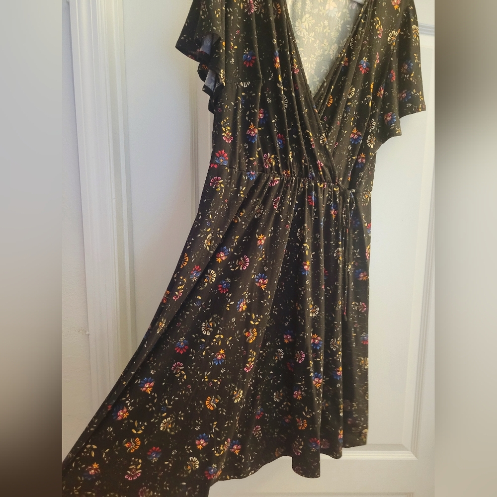 Orange and Black Flutter Sleeve Midi Dress for Cocktail Events 🍂🍁